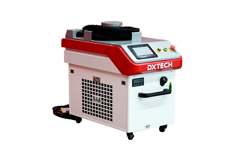 → Une machine de découpe laser mixte tôle tube chez le sous-traitant Saveto