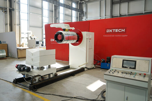 QC 시리즈-Uncoiling-and-Leveling-Fiber-Laser